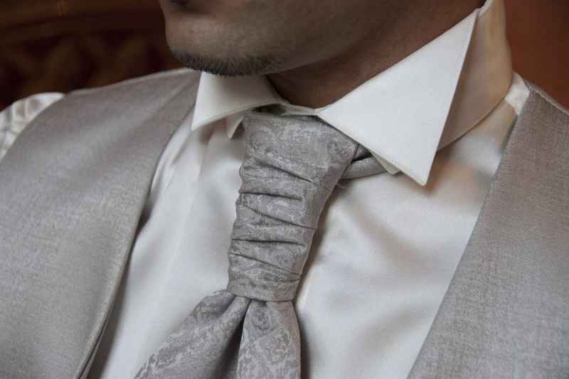 Come fare il nodo alla cravatta per lo sposo: Guida completa ai nodi più belli e famosi