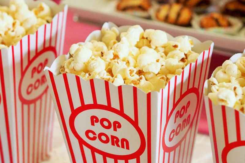 Sorprendi i tuoi ospiti con un popcorn bar e zucchero filato, idee originali per un matrimonio unico
