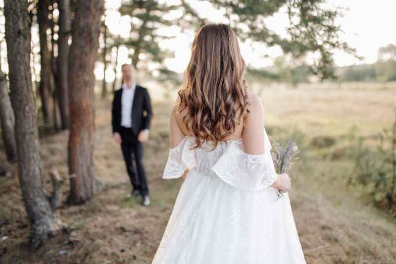 Letture matrimonio per un rito all'aperto: parole che rispecchiano la natura